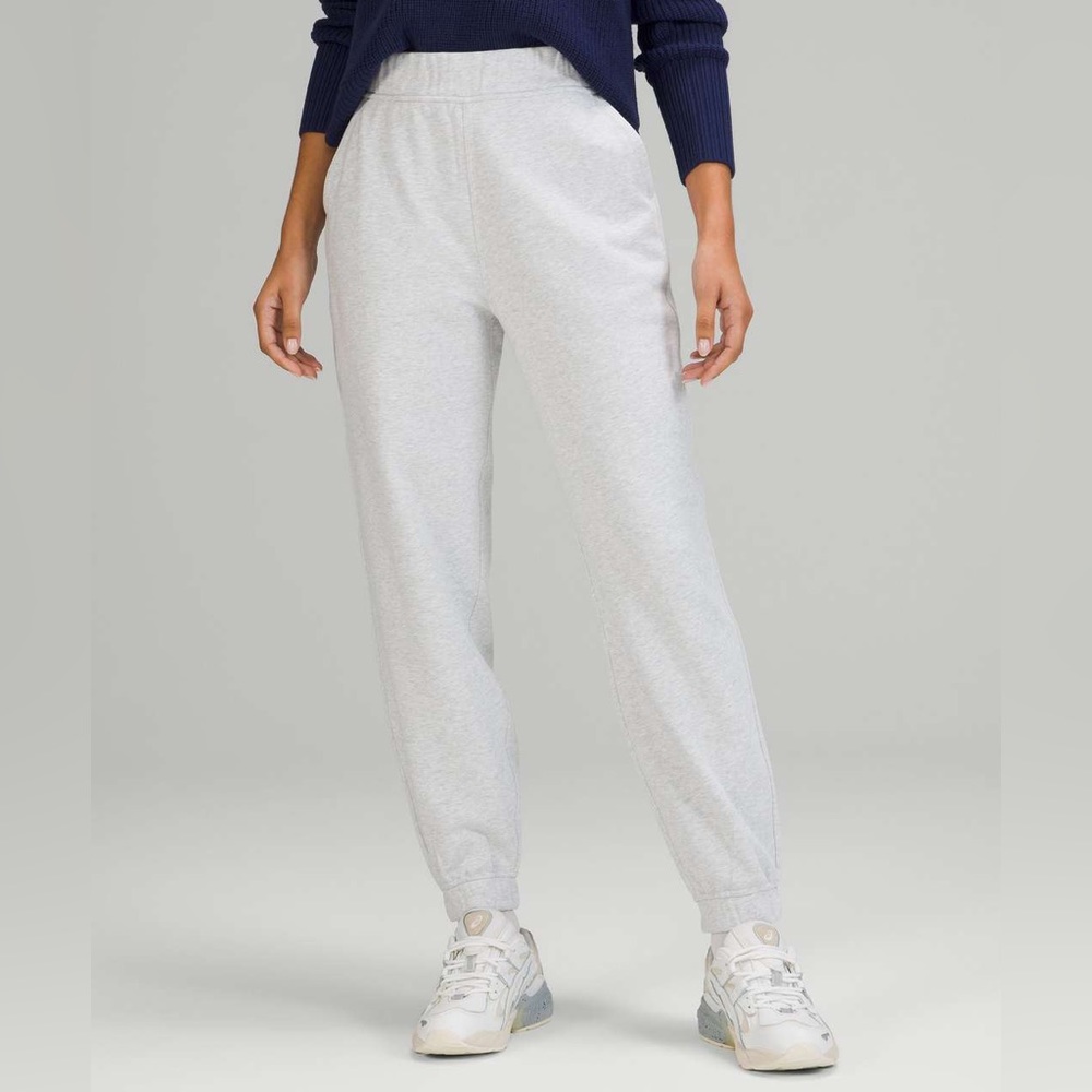 NWOT Lululemon Relaxed HR Jogger 28”